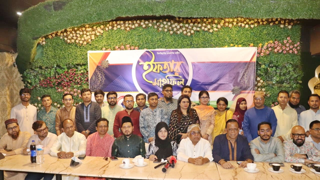 সংস্কারের নামে মানুষের অধিকার হরণ করা যাবে না, এনজেএফ ইফতার মাহফিলে বুলু