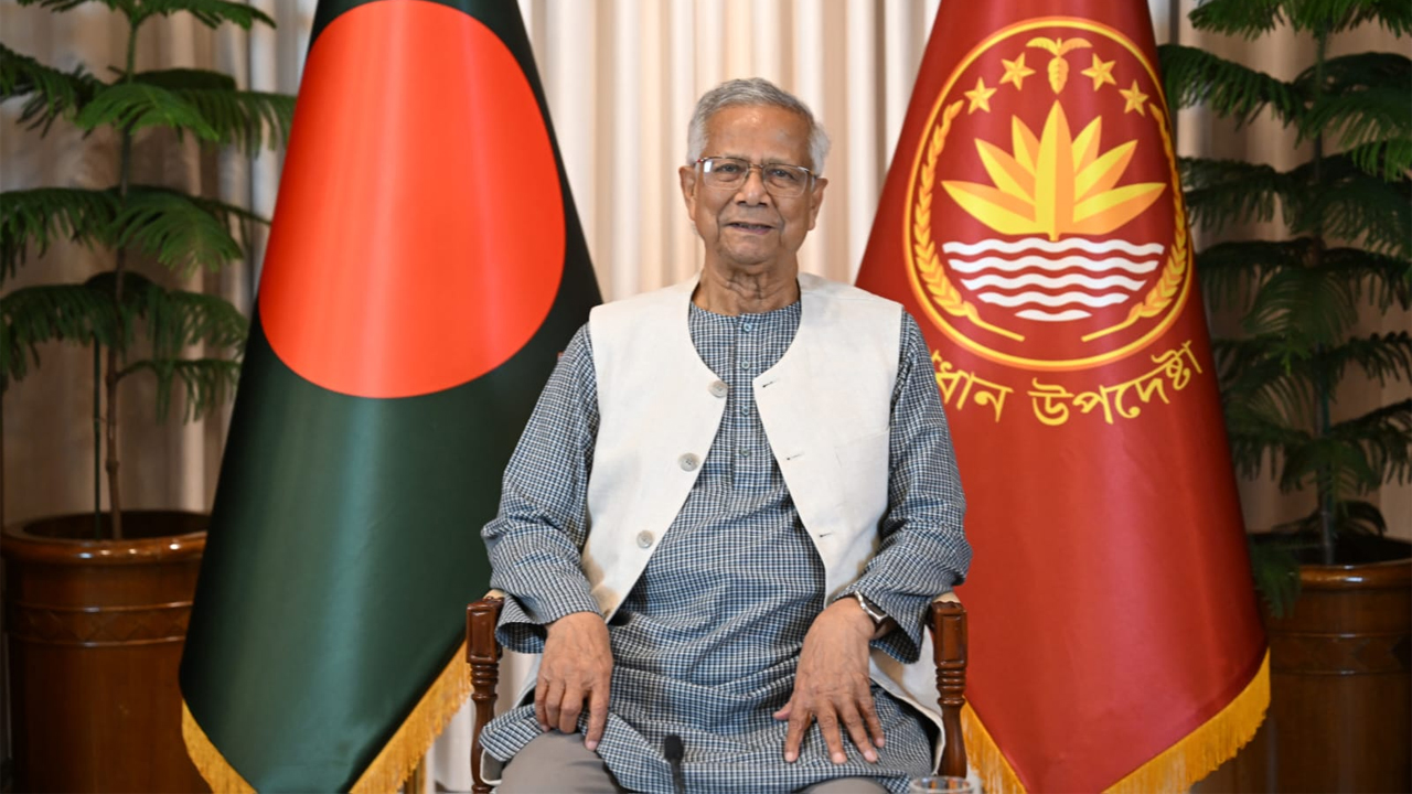 গণতন্ত্রের যে চর্চা শুরু হয়েছে, তা যেন কখনো থেমে না যায়: প্রধান উপদেষ্টা