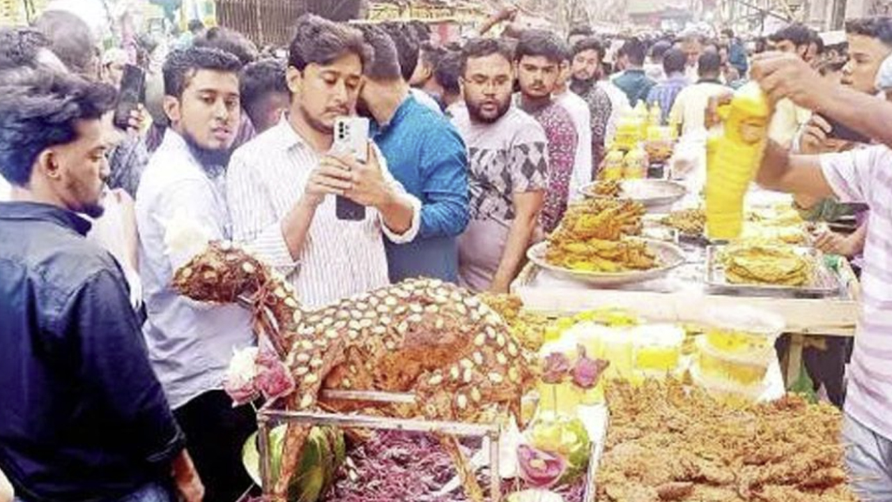 রমজানজুড়ে দুপুর থেকেই ছড়িয়ে পড়ে স্বাদ-গন্ধের সুরভি